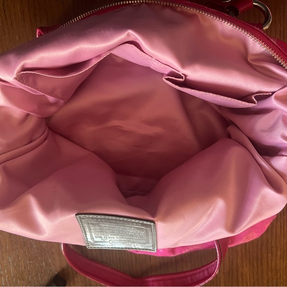 COACH Poppy Storypatch Tote Bag EUC - Picture 7 of 9